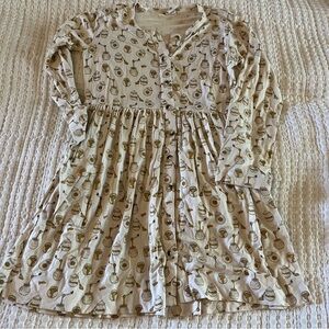 Kate Quinn Cream and Gold Honey Jar Print Shirt